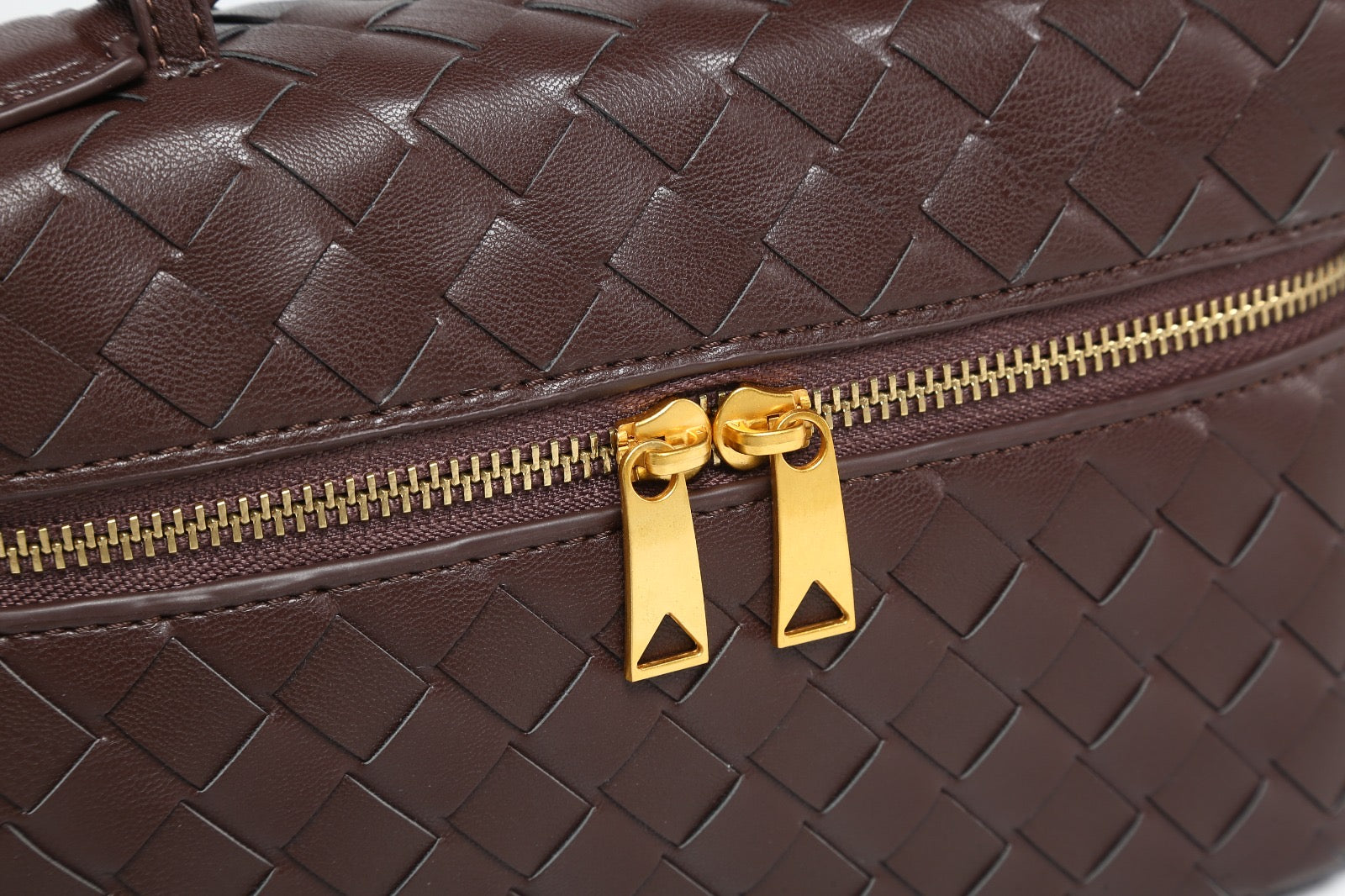 PRE ORDER ALAIA BROWN BAG
